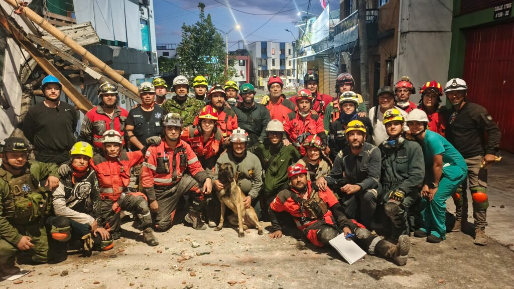 Rescue and medical responders in Pereira