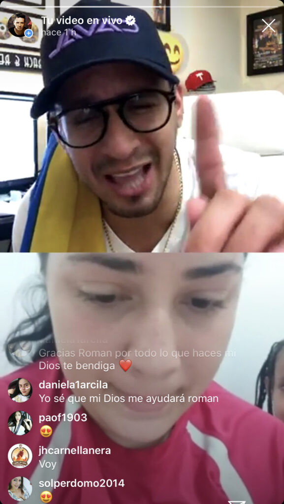 Román EL RO speaking with a woman during an Instagram Live assistance session in 2020.