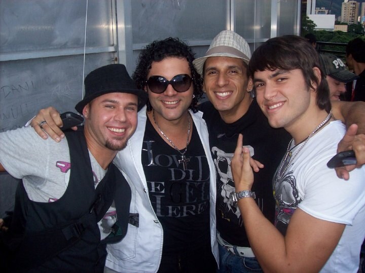 Venezuelan artists supporting the 2010 Corazones por la Vida fundraising campaign.
