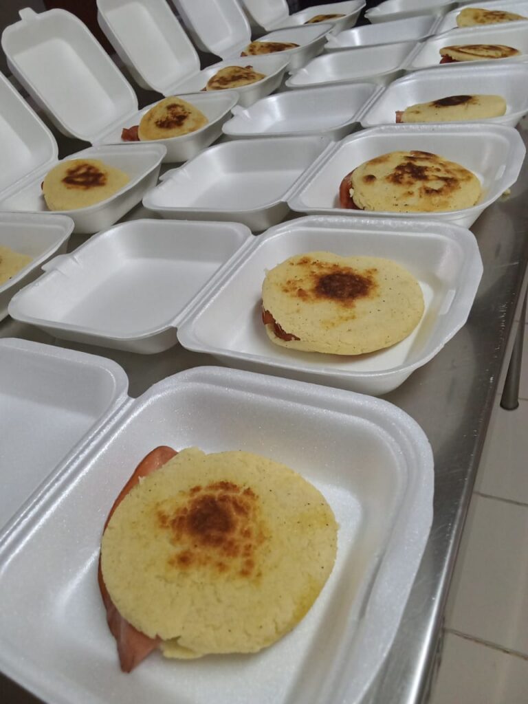 Breakfast portions prepared by the Humanitarian Kitchen in La Guaira.